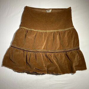 YMI corduroy mini skirt in a warm brown tone 🤎...
